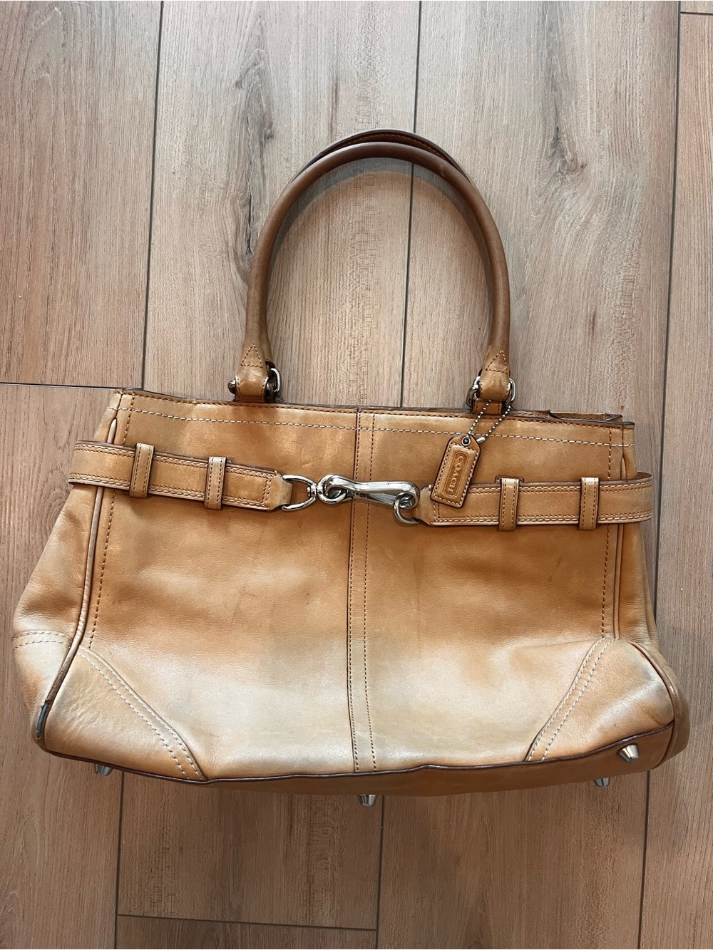 Vintage Coach Hampton leather purse (Style 8A70) in tan